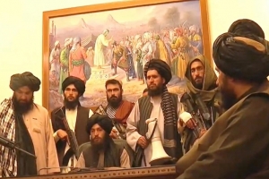 Taliban chiếm quyền tại Afghanistan : mạnh ai nấy chạy