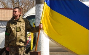 Trước ngày lễ Độc Lập, chiến trường Ukraine khá yên tịnh