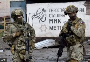 Chiến trận Ukraine : thiếu quân Nga vơ bèo vạt tép, nhận bừa đất đai