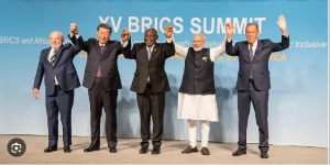 BRICS đối đầu với Mỹ ?