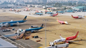 Hai nghi vấn về ‘chỉ mở rộng phi trường Tân Sơn Nhất về phía Nam’