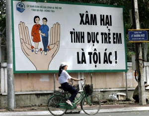 Nạn xâm hại tình dục trẻ em trong học đường Việt Nam