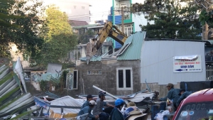 Ai là nạn nhân của vụ đập phá nhà dân ở khu vườn rau Lộc Hưng ?