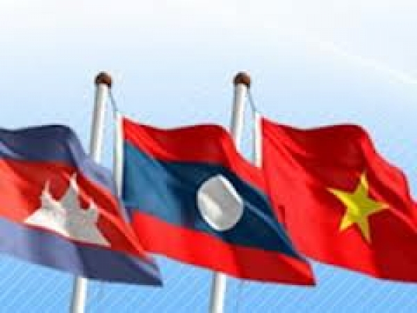Việt Nam thua Lào và Campuchia mọi mặt - Vì sao ?