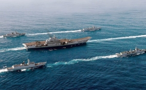 Biển Đông : Trung Quốc khoe tàu sân bay, Mỹ khiêm nhường quan sát