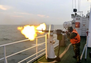 Việt Nam tố Trung Quốc bắn đạn thật trên Biển Đông