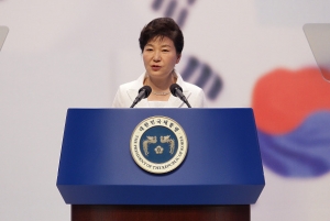 Cựu Tổng thống Hàn Quốc bị truy tố và kết tội