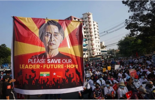 Tập đoàn quân sự giải thể đảng LND của Aung San Suu Kyi