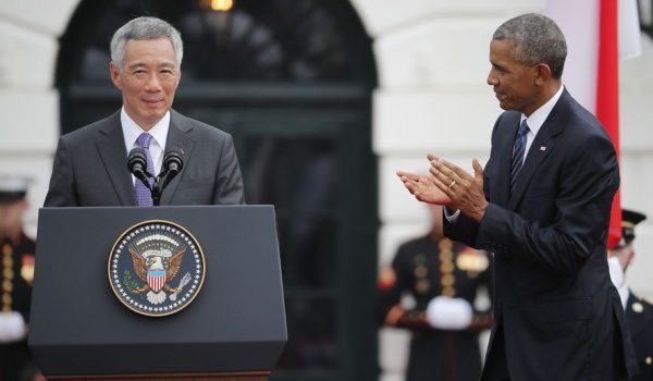 Báo Singapore : Đông Nam Á đứng trước câu hỏi : Chọn Mỹ hay Trung Quốc ?