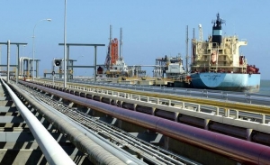 Điểm báo Pháp - Cấm vận dầu lửa Venezuela