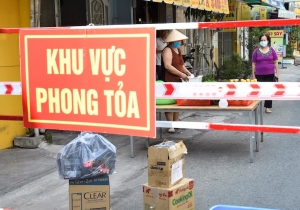 Tiếp tục giãn cách, đóng băng kinh tế là nộp Việt Nam cho Trung Quốc