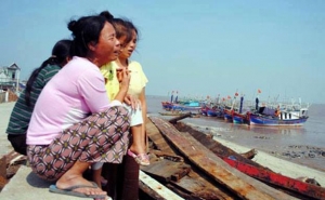 Nghề đánh cá ở Việt Nam : bị bỏ rơi và gây đau khổ cho gia đình