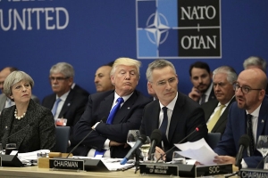 Các đồng minh NATO biện hộ việc chi tiêu quân sự giữa chỉ trích của Trump
