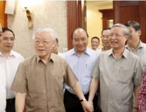Nguyễn Phú Trọng bất lực chọn người kế vị và chống tham nhũng