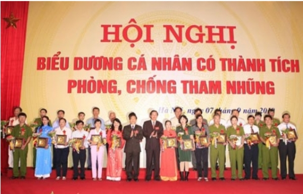 Vấn nạn tham nhũng chính sách tại Việt Nam