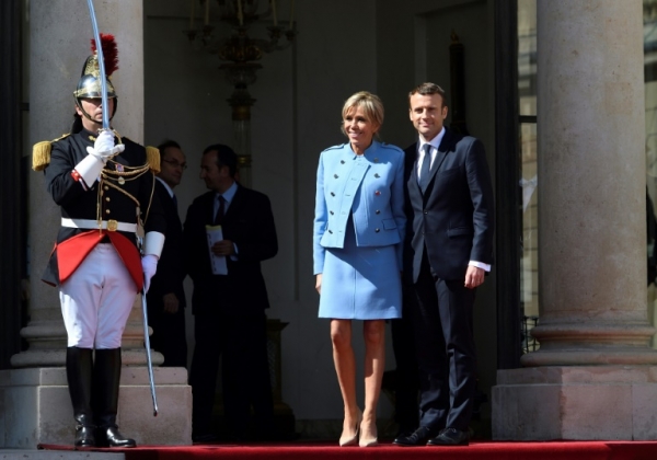 Emmanuel Macron : Chủ nhân trẻ nhất của Điện Elysée