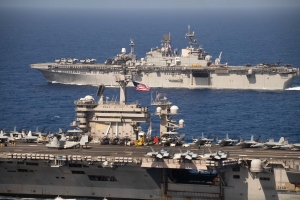 Trung Quốc và Mỹ đua nhau tập trận Biển Đông