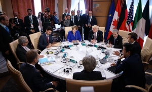 Điểm báo Pháp - Sóng gió ở G7, chống fake news…