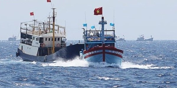 Trung Quốc lộng hành ngoài khơi Biển Đông