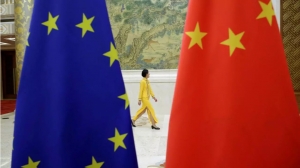 Điểm báo Pháp - EU đã &quot;bán một phần linh hồn&quot; cho Trung Quốc ?