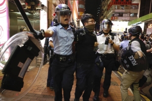 Điểm báo Pháp - Hồng Kông : Trung Quốc khủng bố tinh thần
