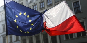 Điểm báo Pháp - Ba Lan nay đứng bên lề Châu Âu