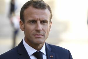 Điểm báo Pháp - Macron nhượng bộ, báo chí nghi ngờ