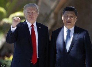 Điểm báo Pháp - Châu Á kẹt giữa Mỹ và Trung Quốc
