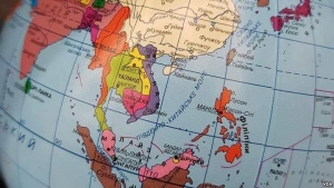 Ai làm trái cầu bản đồ Việt Nam hình chữ ‘J’ ?