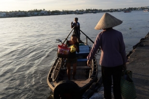 Nạn xói lở bờ sông tại An Giang : tất cả giải pháp chỉ mang tính đối phó ?