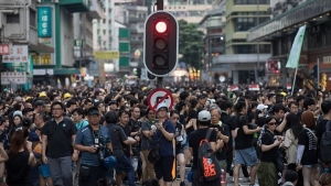 Hồng Kông đi về đâu sau cuộc bầu cử cấp quận gây chấn động ?