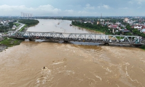 Thủ phạm làm vỡ đê Sông Lô : Trung Quốc xả lũ