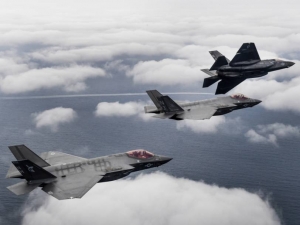 Hỗ trợ đồng minh Đông Á : Mỹ bán F35 và tên lửa đối không