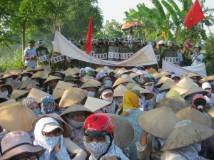 Dân Cồn Dầu và Hà Nội khiếu kiện cưỡng chế đất, xử vụ đánh dân
