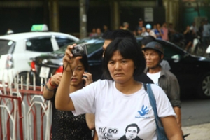 816 cá nhân và 30 tổ chức xã hội dân sự ký tên đòi trả tự do cho bà Trần Thị Nga
