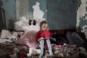Điểm tuần báo Pháp - Trẻ thơ Ukraine trong chiến tranh