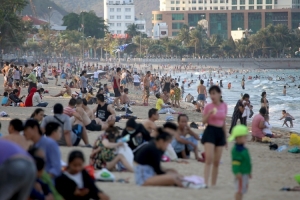 Bãi biển Nha Trang, Bệnh viện FDI ngưng hoạt động