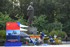 Nghệ An lên tiếng về tượng Lenin