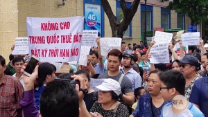 Tổ chức biểu tình, Hà Nội dụ người yêu nước tham gia để bắt và bỏ tù