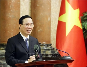 Hoàng gia Hà Lan hoãn thăm Việt Nam liên quan gì đến cuộc đốt lò ở thượng tầng ?