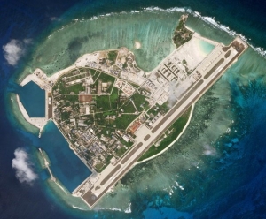Biển Đông : Mỹ bác bỏ yêu sách của Bắc Kinh, tàu chiến vào Hoàng Sa