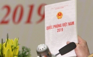 Sách trắng quốc phòng Việt Nam 2019 : Cảnh cáo Bắc Kinh, để ngỏ với Mỹ