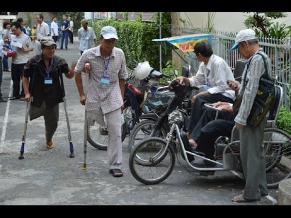 Hà Nội có áp chế những người làm công tác từ thiện không ?