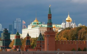 Điểm báo Pháp - Cuộc chạy đua vào điện Kremlin