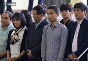 Vụ án đánh bạc và câu chuyện bên lề tòa án tỉnh Phú Thọ