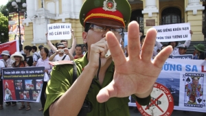 Người Việt so sánh và ‘mơ được biểu tình’ như Mỹ