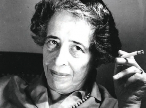 Quan niệm của Hannah Arendt về giáo dục