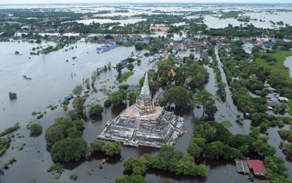 Việt Kiều tại Thái Lan và trận lũ vừa qua