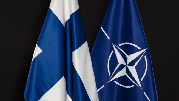 Điểm tuần báo Pháp – NATO mở rộng thêm với Phần Lan