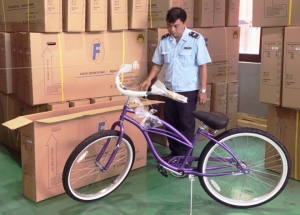 Cát Linh-Hà Đông , xe đạp Trung Quốc, lòng từ thiện giảm, ngại sinh con